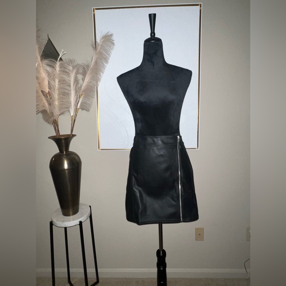 Express Dresses & Skirts - ◼️Express Faux Leather Short Skirt
